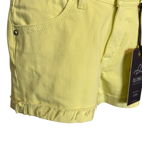 New DL1961 Cameron Pin Up Shorts in Meringue Yellow | Size 30 - Picture 2 of 14